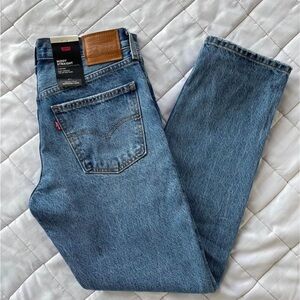 NWT Women’s Levi’s Middy Straight